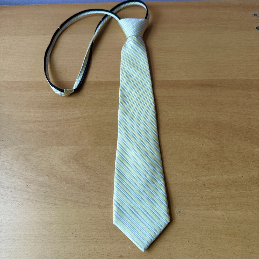 Boy’s Calvin Klein Yellow Striped Zipper 100% Silk Tie